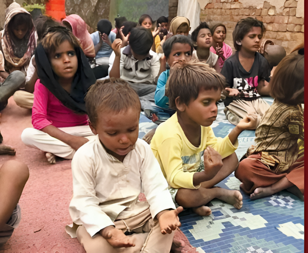 Giving a Happy Christmas to 1,000 children