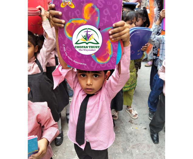 Illuminating Futures: Donates Books to Christian Kids